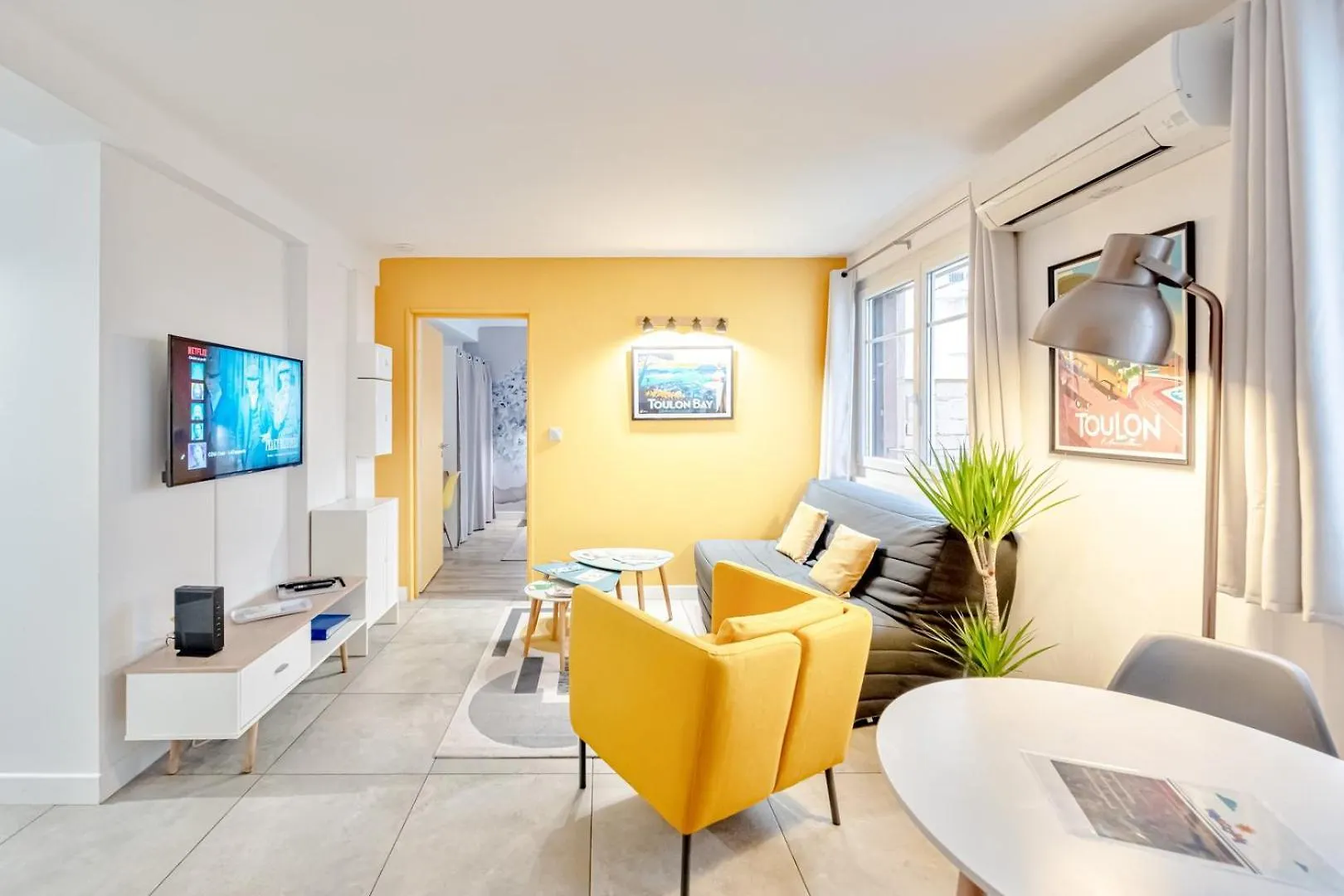 T2 35m2 Tout Confort - PLACE DE LA LIBERTE - LéZapparts Tolone Appartamento